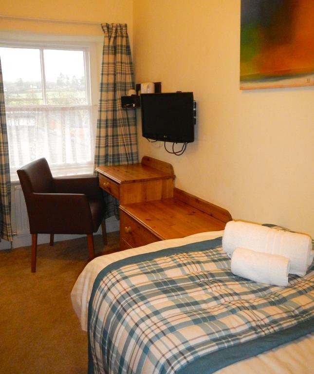 Burton Hotel Kington  Room photo